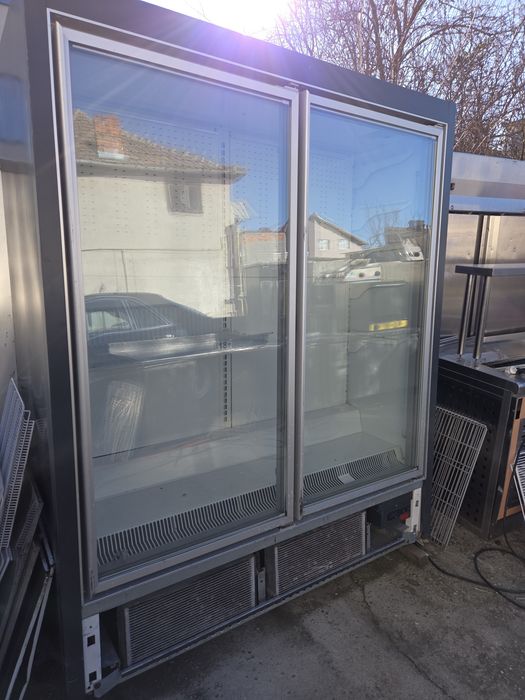Frigider inox, Masa calda sau  rece cu 2 usi, blat inox, cu saladeta