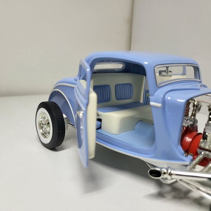 Machetă Ford Newstalgia Street roads 1/18 by ERTL