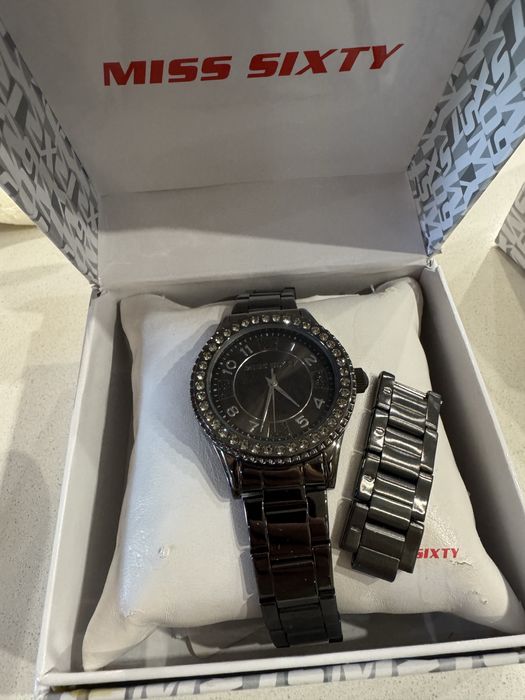Часовник Miss Sixty Нов