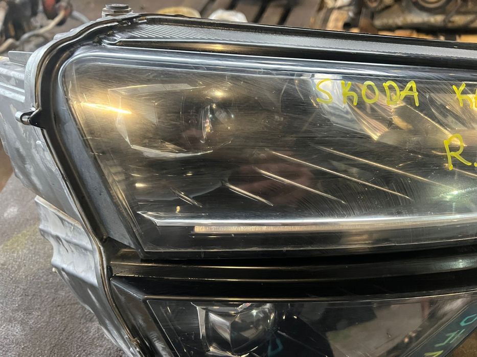 Десен фар за Шкода Skoda Karok 57B941016B