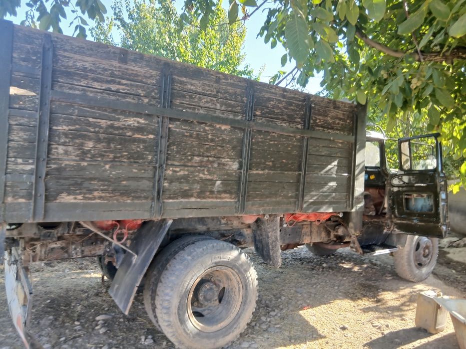 Ishlab turgan moshina