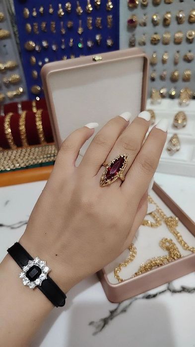 Тиллани ичига кушиладиган металдан 50 йилгахам ранги кетмайди