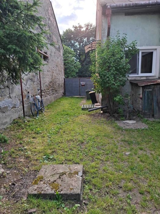 Casă părintească de vanzare. Preț 140000 Euro.