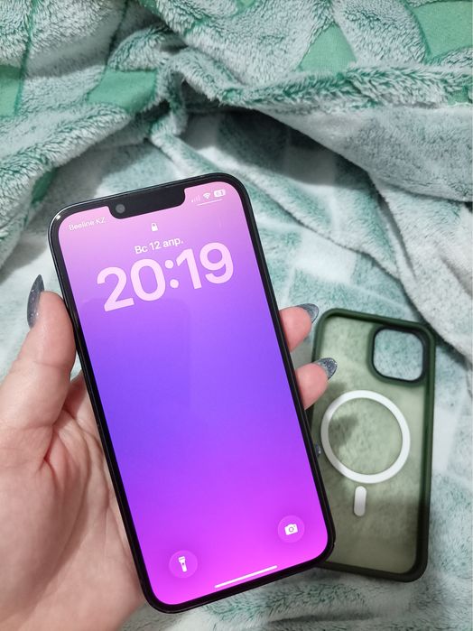 Продам айфон 13 -128