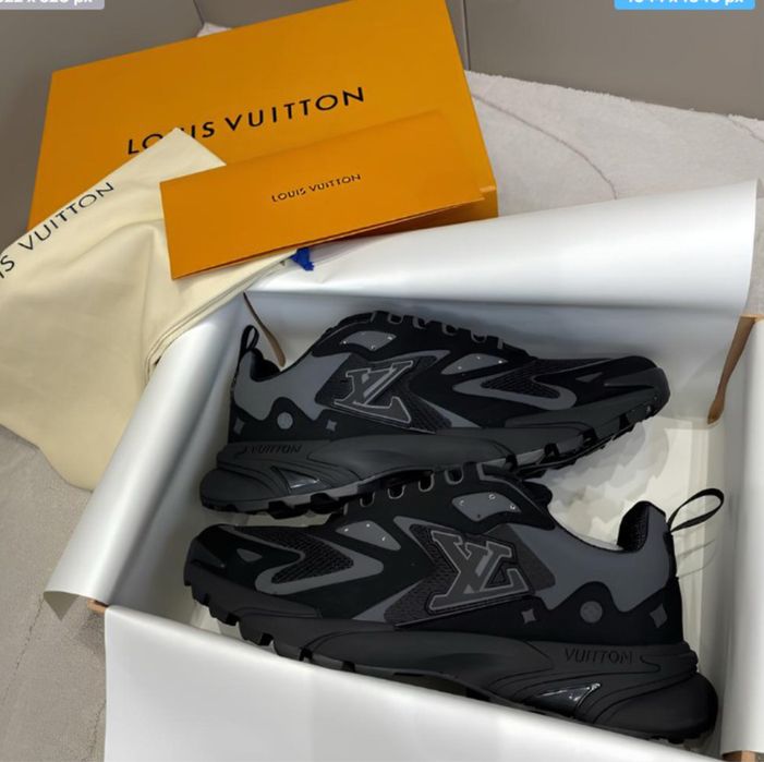 Louis Vuitton LV Runner Tatic Sneaker – Черни