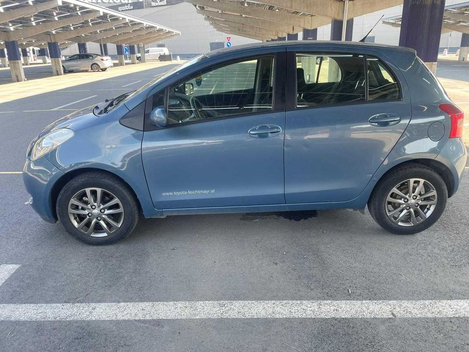 TOYOTA YARIS 2005 in perfecta stare estetica si functionare