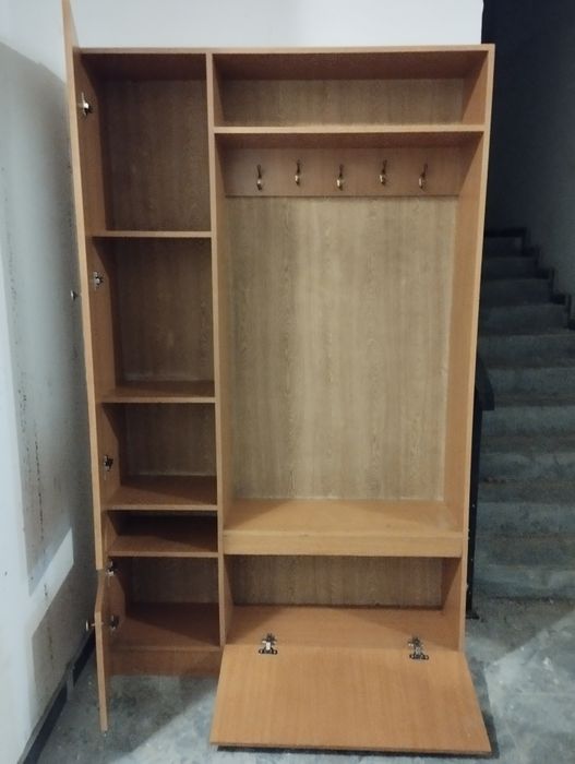 Продам шкаф в прихожую