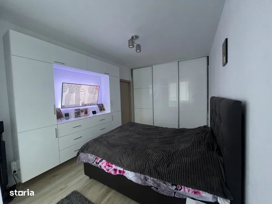Apartament cu 2 camere, 40 mp, balcon, zona Terra