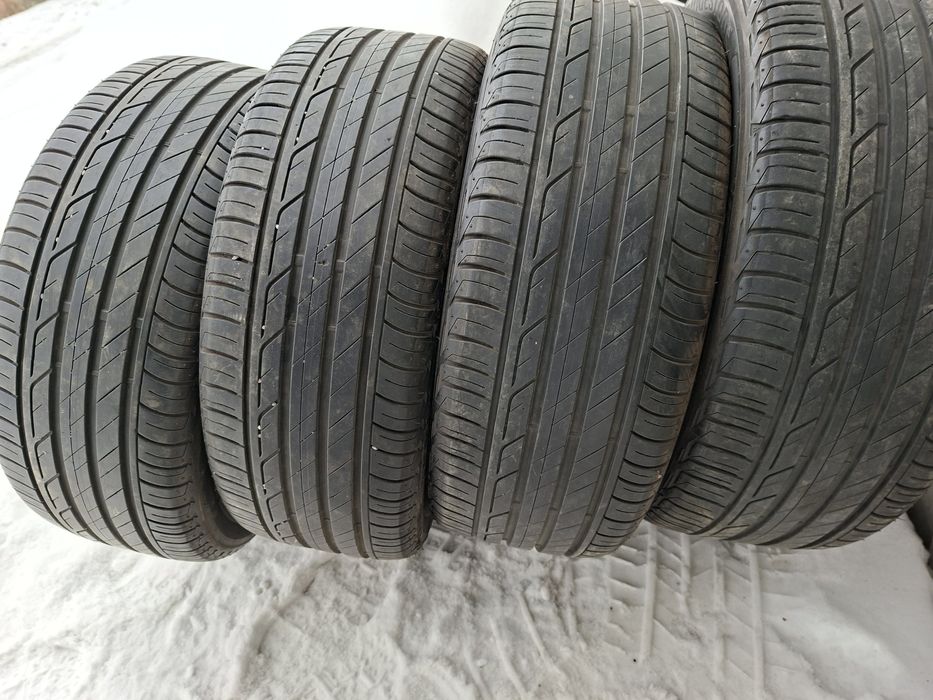 Продам шины. 225/55/17 бриджистон