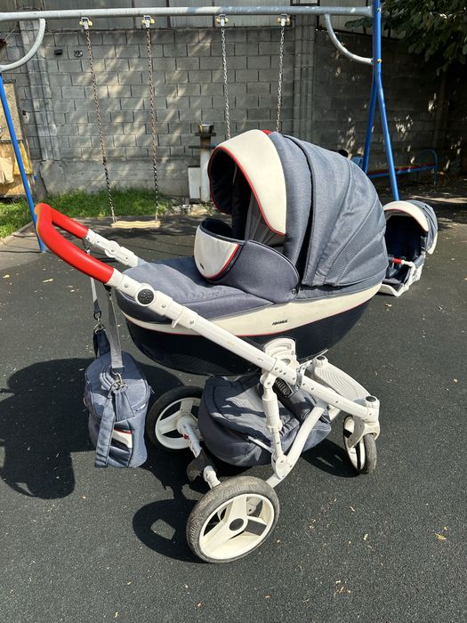 Коляска Adamex в отличном состоянии