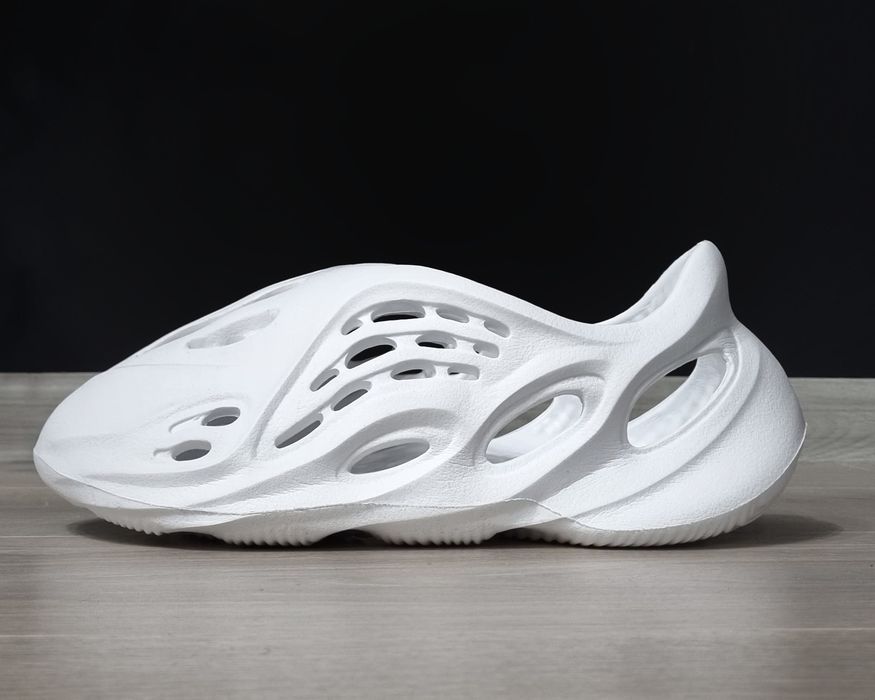 Yeezy Foam runner Bucuresti Sectorul 3 • OLX.ro