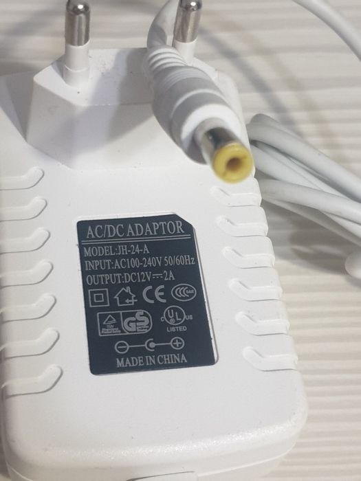 Alimentatoare incarcatoare 9V si 12V