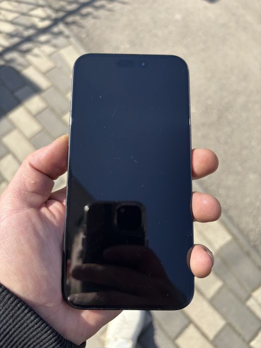 Iphone 15 Pro Max 86% baterie arata impecabil.