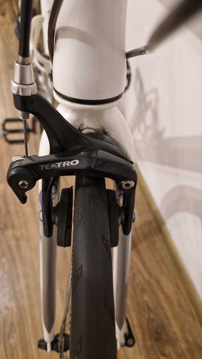 Шосеен велосипед Carera