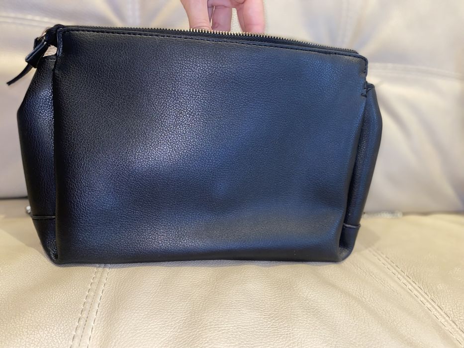 Кожена чанта Zara