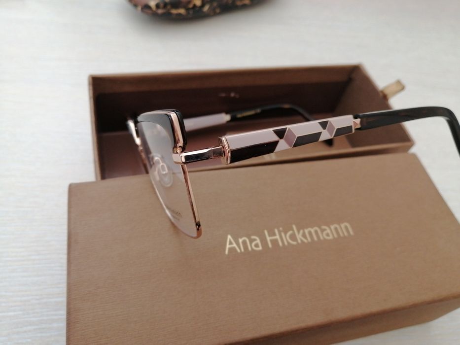 Нови диоптрични рамки Ana Hickmann