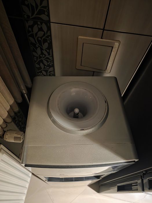 Dozator de apa cu frigider