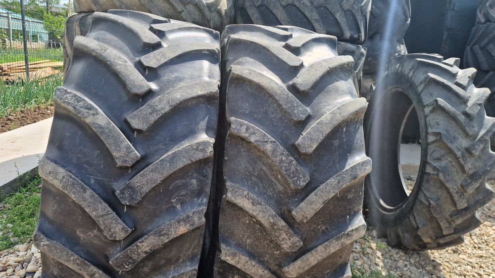 CAUCIUCURI agricole 440/65R24 marca Mitas
