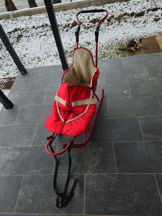 Vând sanie Piccolino cu sac
