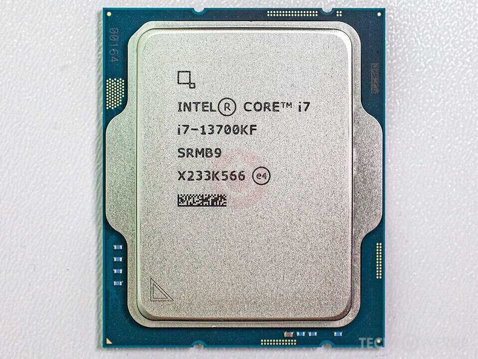 Intel Core i7 13700KF + MSI B760 Tomahawk Wi-Fi DDR5