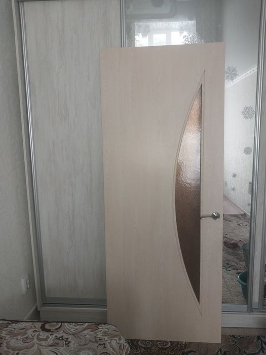 Продам межкомнатную дверь