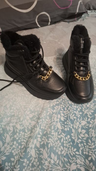 Зимни дамски боти