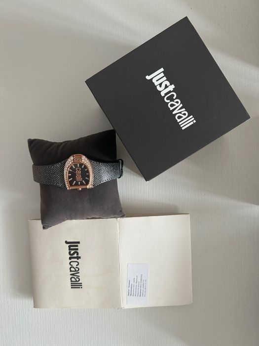 Ръчен дамски часовник Just Cavalli- никога не е носен
