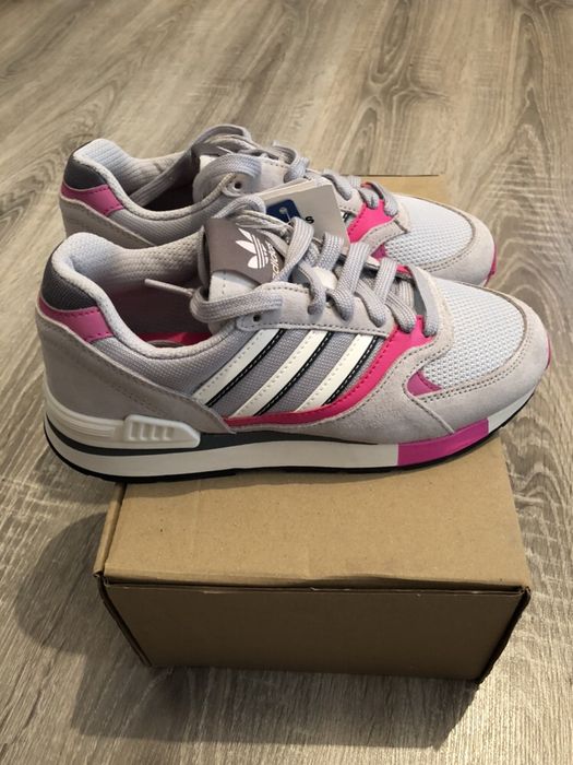 Adidas quesence