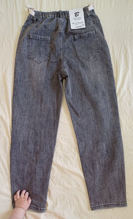 Продам джинсы новые