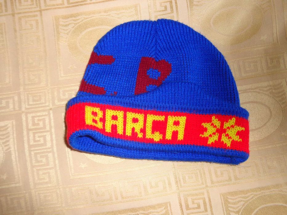 Зимни шапки на Барселона,ПСВ ,Холандия