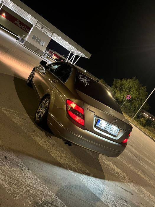 Vând Mercedes C200 Avantgarde
