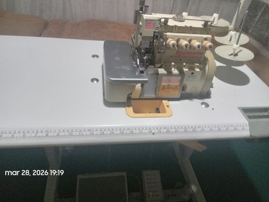 Averlok tikuv mashinasi