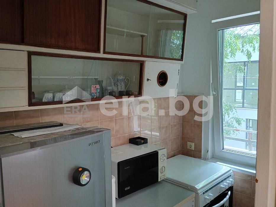 Обзаведен двустаен апартамент в Гръцката махала