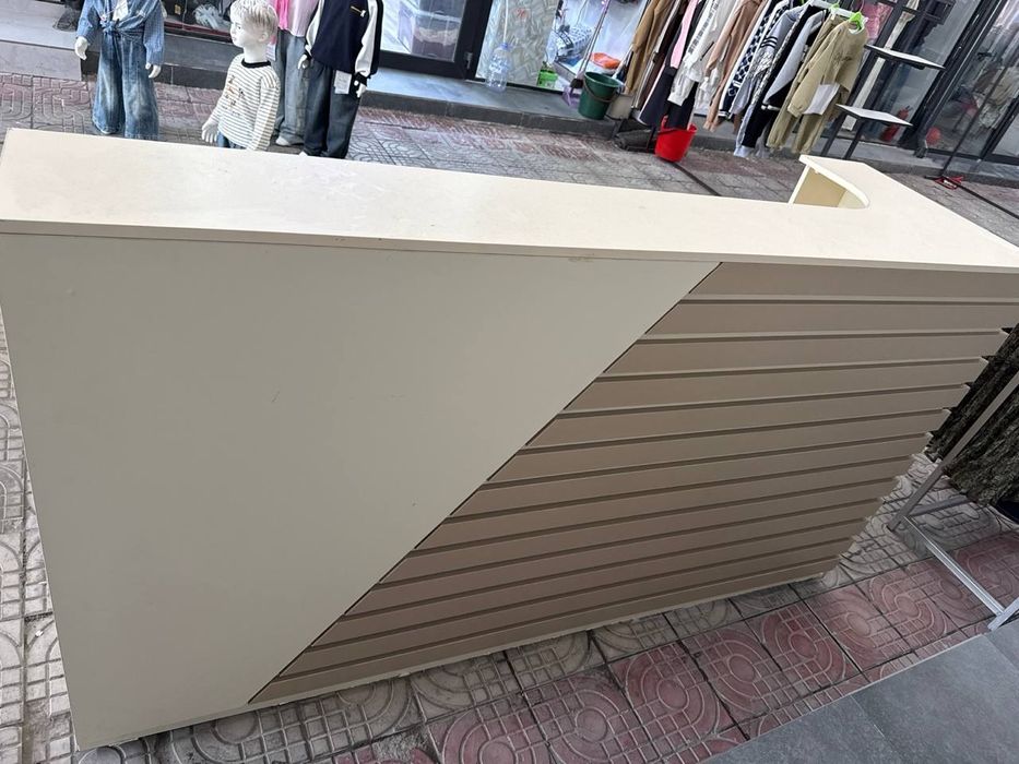 Mebel kassa srochni sotiladi