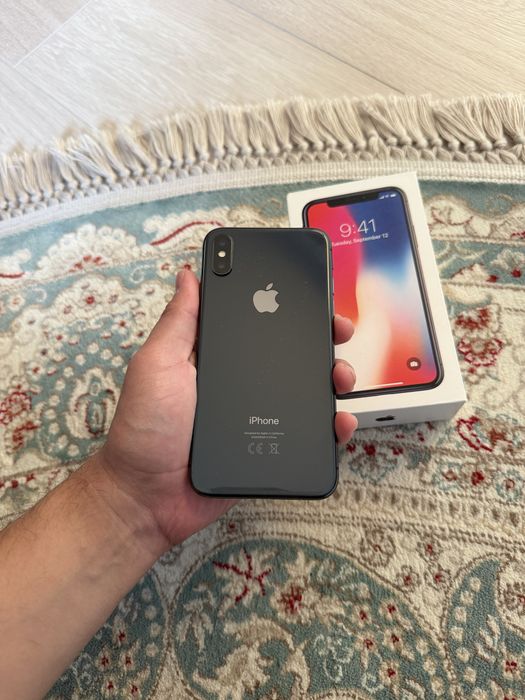 Продам Iphone X, срочно