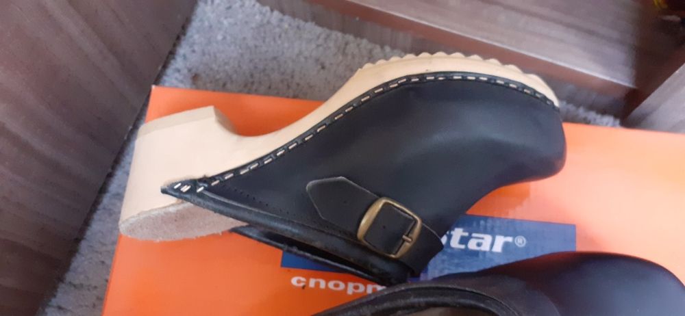 Дамски обувки тип сабо