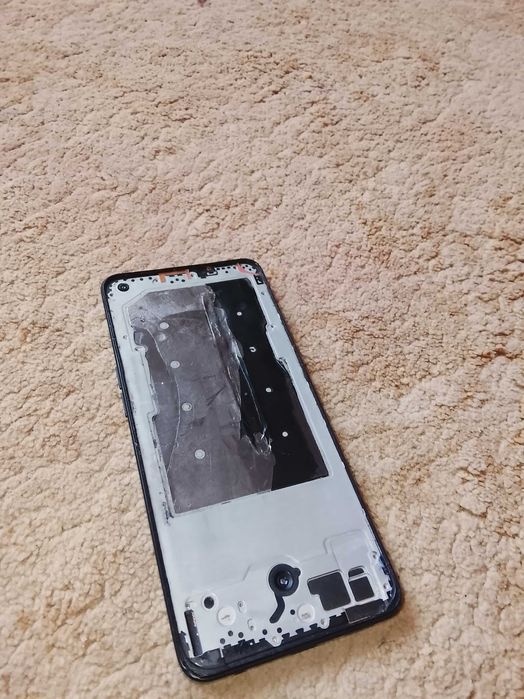 Oppo Reno 7 требуется ремонт