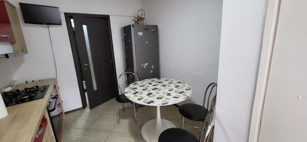 Vând apartament 2 camere, Etaj 1, Bumbești-Jiu