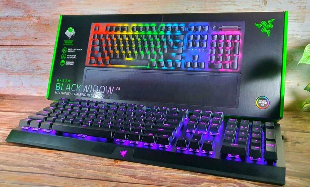 Tastatura Gaming Razer BlackWidow V3 Mecanica Green Switch RGB restpad noua sigilata
