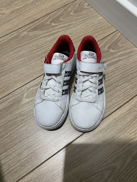 Кроссовки Adidas / Marvel Человек Паук