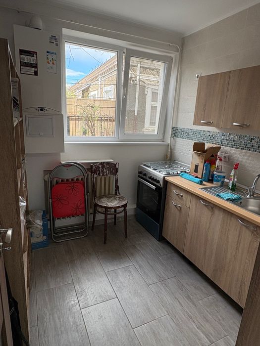 Apartament cu 2 camere semidecomandat Școlilor