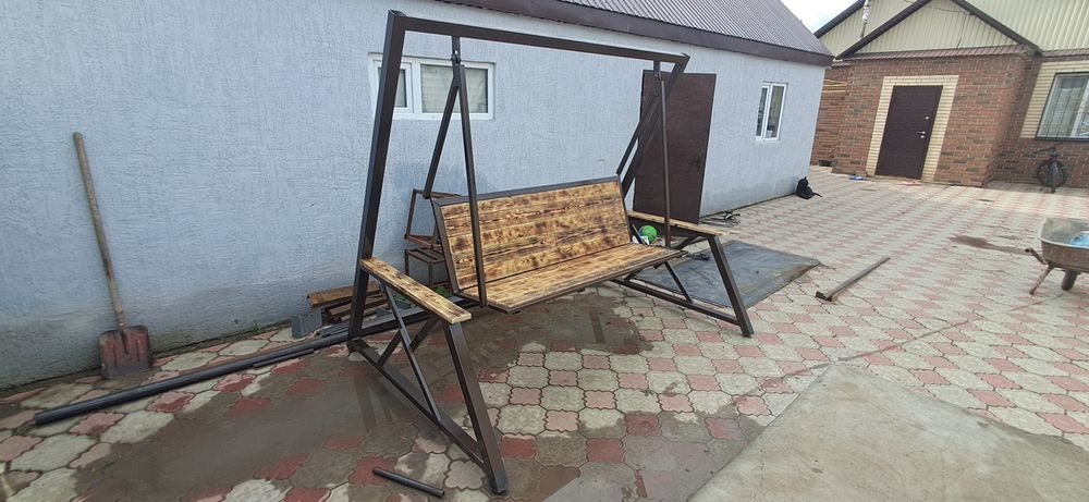 Качели на двор стильный