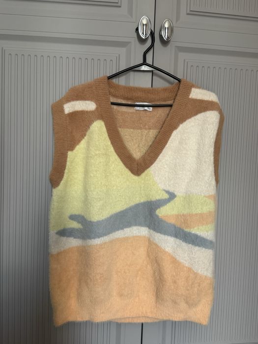 Продам жилетку Bershka Бершка М