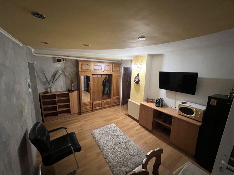Regim Hotelier – Apartament / Garsonieră la PARTER, în Centru