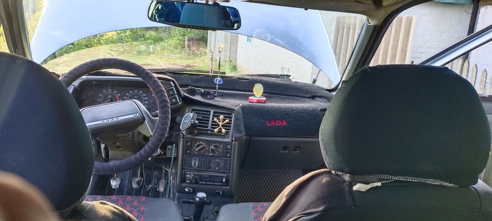 Продам автомобиль ваз 2110