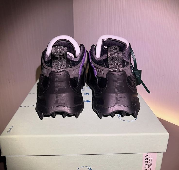 Adidasi off white odsy 1000