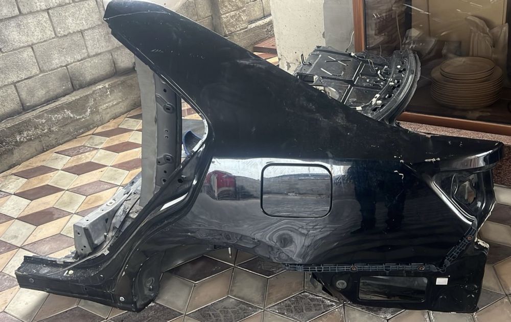 Левое заднее крыло Camry 55