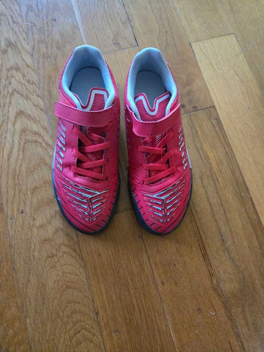 Adidasi fotbal copii