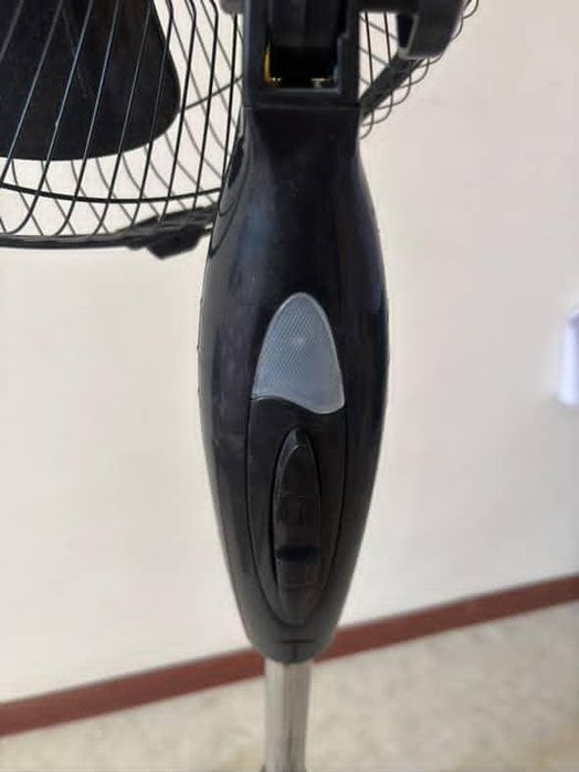 Вентилятор черный