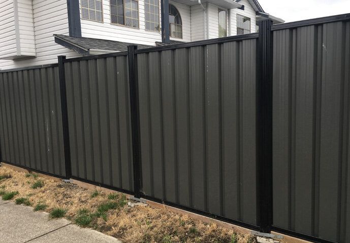 Установим заборы